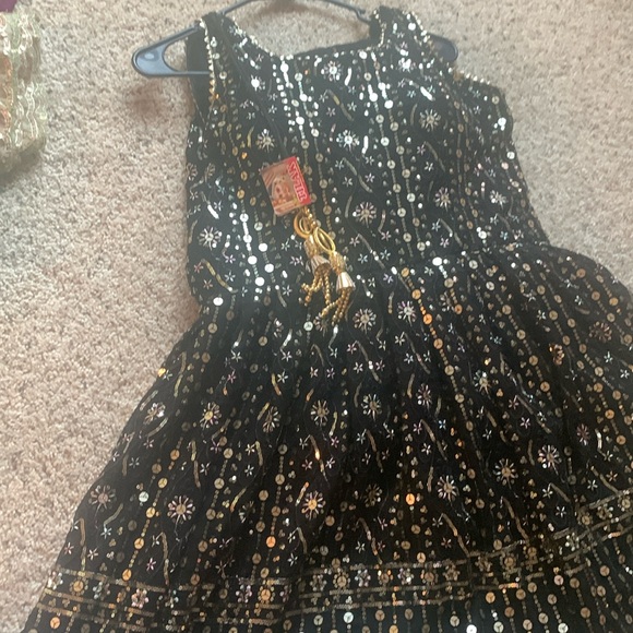 Punjabi suit - Picture 1 of 3